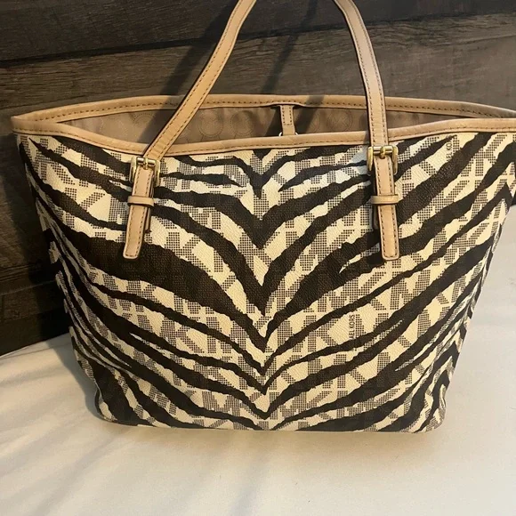 Authentic Michael Kors Brown and Cream Tote Bag - Picture 2 of 10